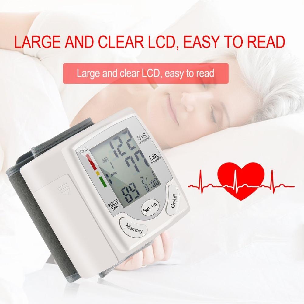1x misuratore di pressione sanguigna da polso digitale..